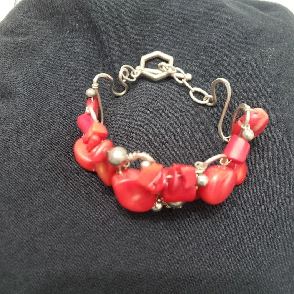 Vintage Artisan 925 Sterling Silver Chunky Red Coral Toggle Bracelet